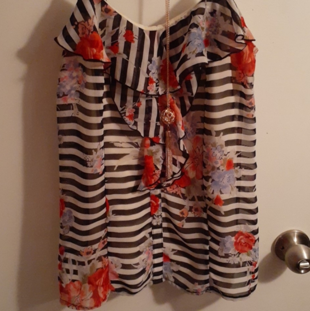 Charlotte russe tank top - Picture 2 of 3